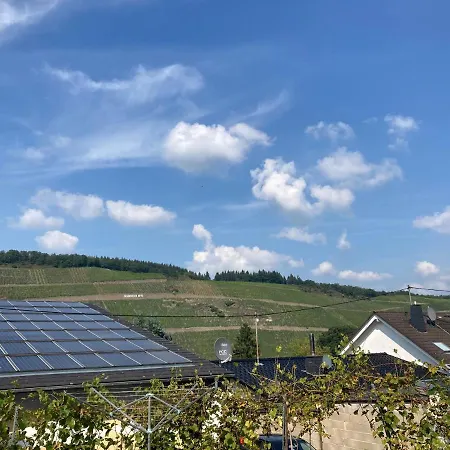 Zum Mandelgraben 아파트 *